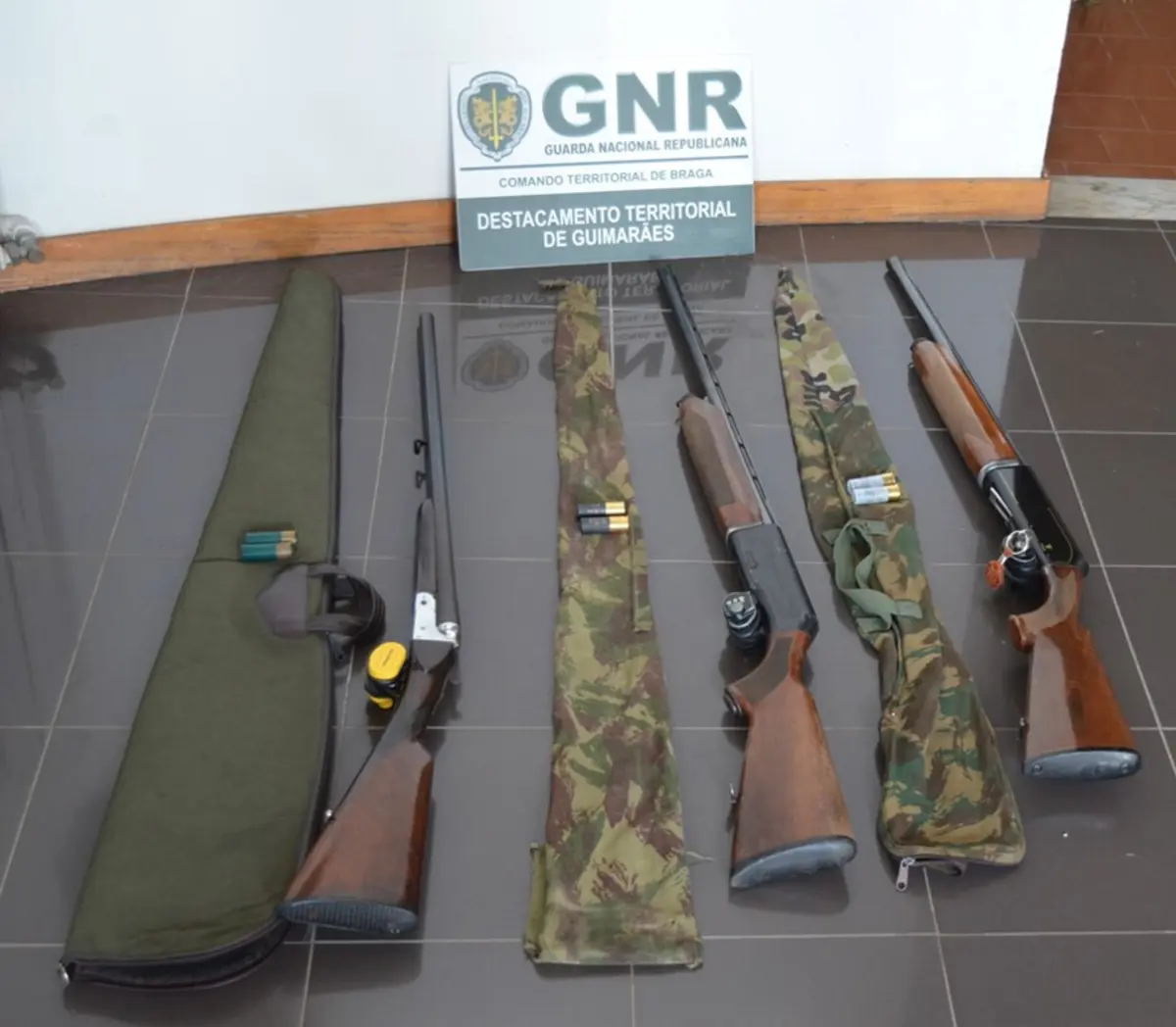 Armas apreendidas pelas autoridades