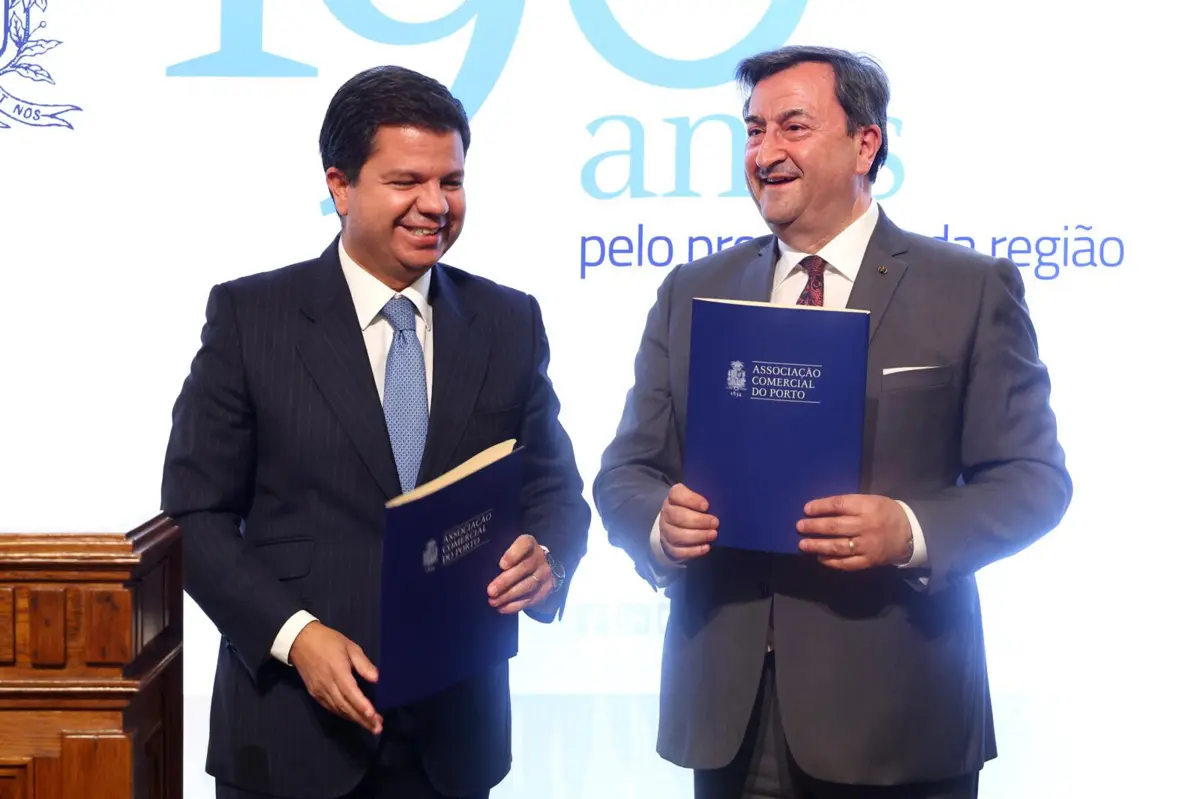 Nuno Botelho (à esquerda), presidente da Associação Comercial do Porto