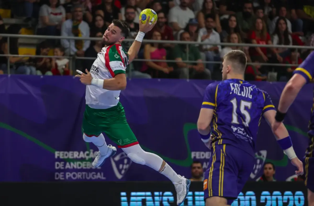 Miguel Martins representa o Aalborg, clube dinamarquês