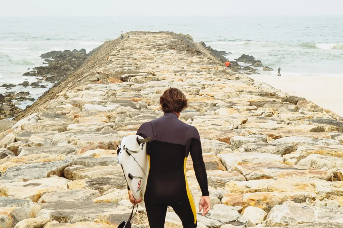 Imagem de contexto do artigo Cortegaça recebe campo de treino de surf
