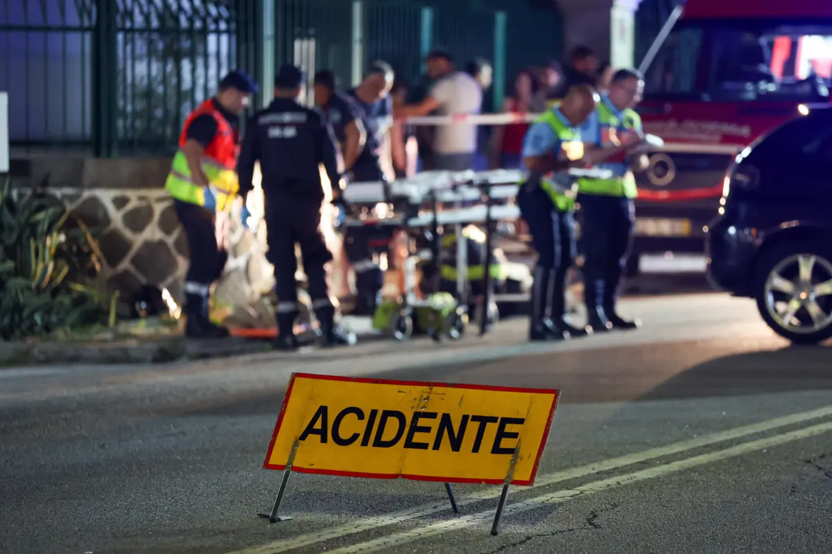 Os acidentes verificados no primeiro semestre, menos 1202 do que em período homólogo, causaram também 372 feridos graves