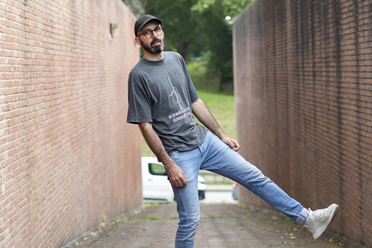 Victor Hugo Pontes é coreógrafo e encenador