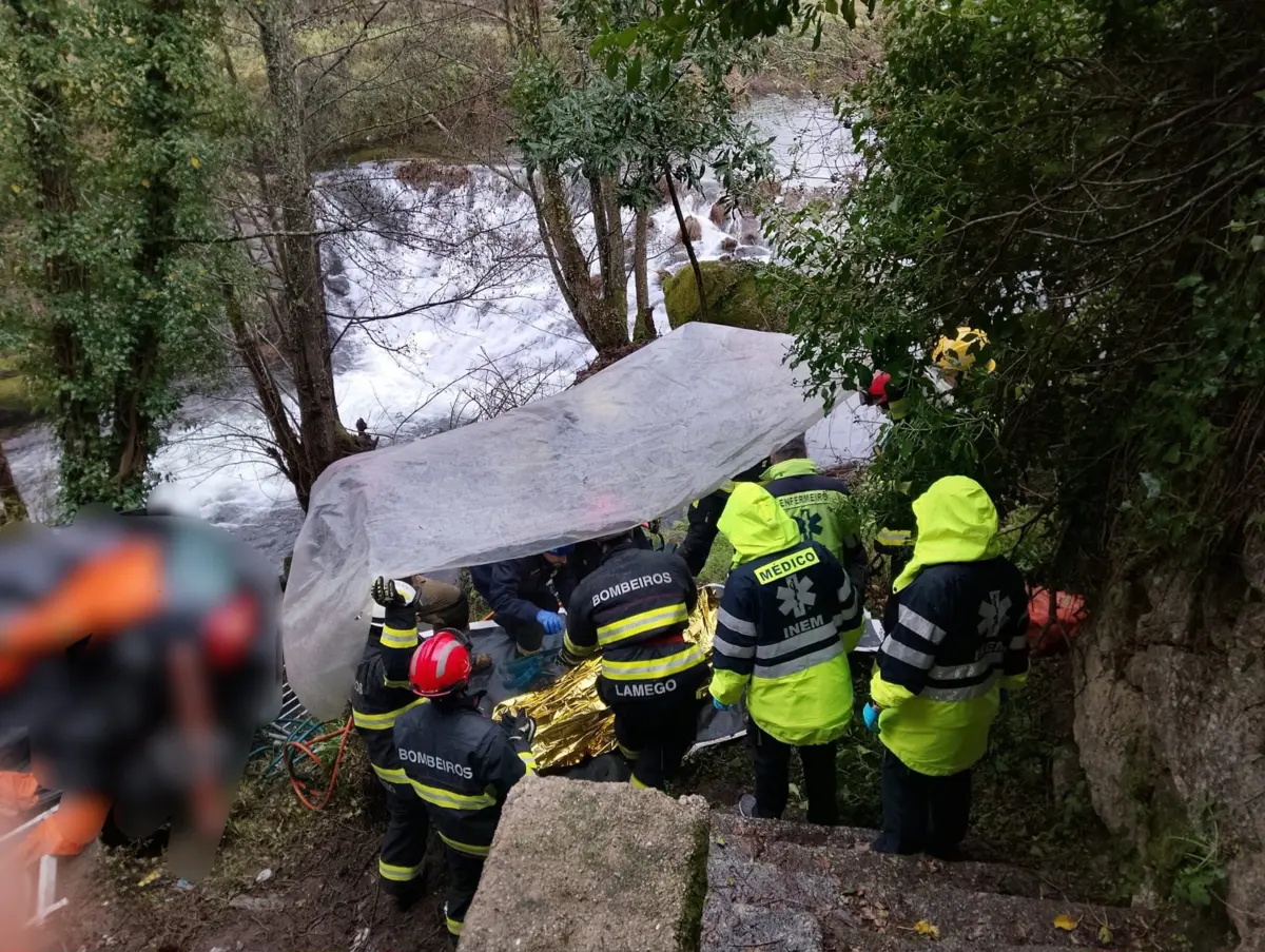 Imagem de contexto do artigo Mulher gravemente ferida em despiste com queda de viaduto em Lamego