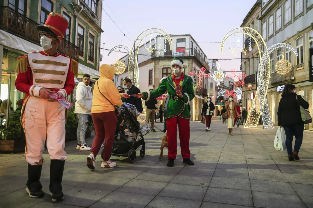 Decoração luminosa natalícia vai custar 170 mil euros, abrangendo as mesmas ruas de 2023