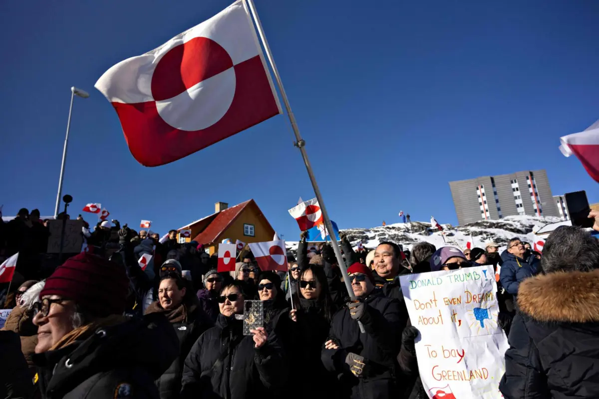 Protesto junto ao consulado dos EUA em Nuuk, capital da Gronelândia