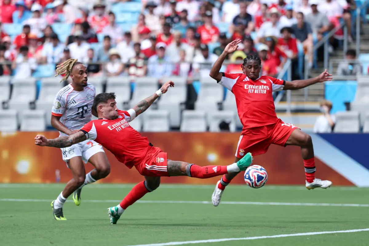 Otamendi e Barreiro são novamente titulares