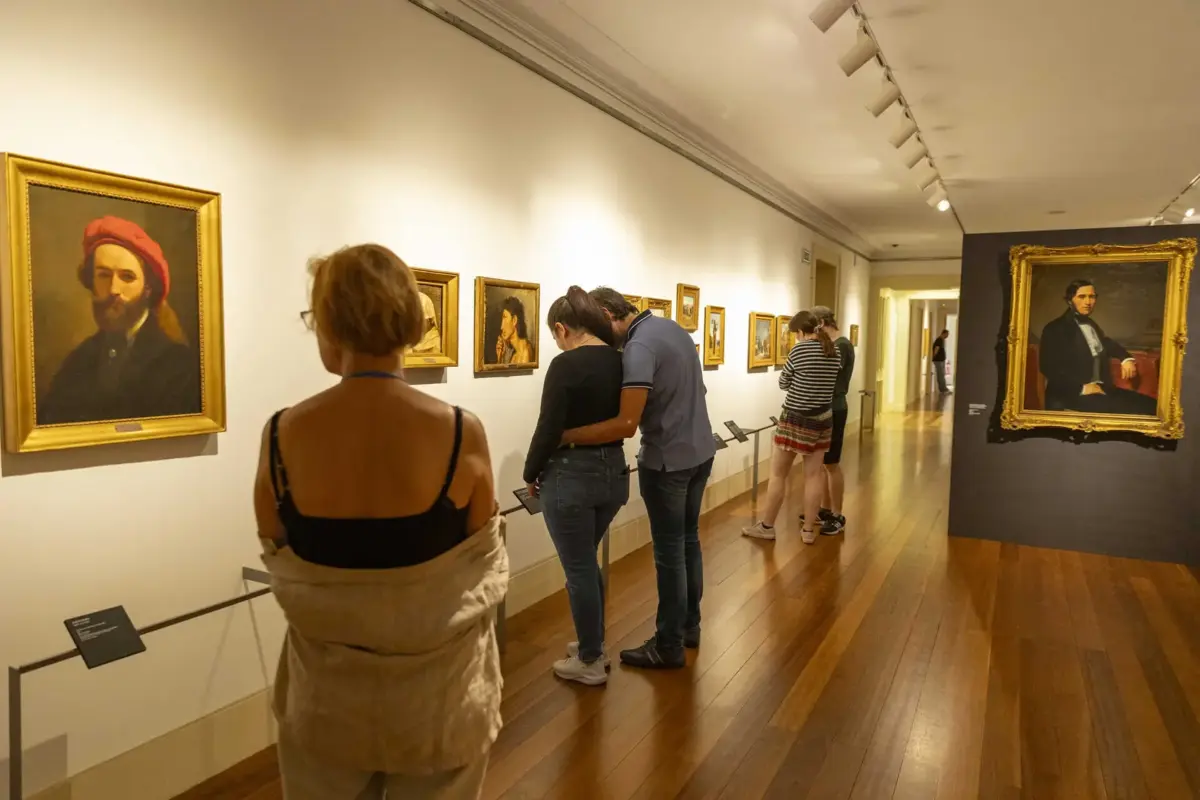 Medida irá permitir dedução à coleta do IRS de 15% do IVA suportado na compra de livros, idas ao teatro, bilhetes de concertos e espetáculos de dança, bem como de entradas em museus e monumentos históricos