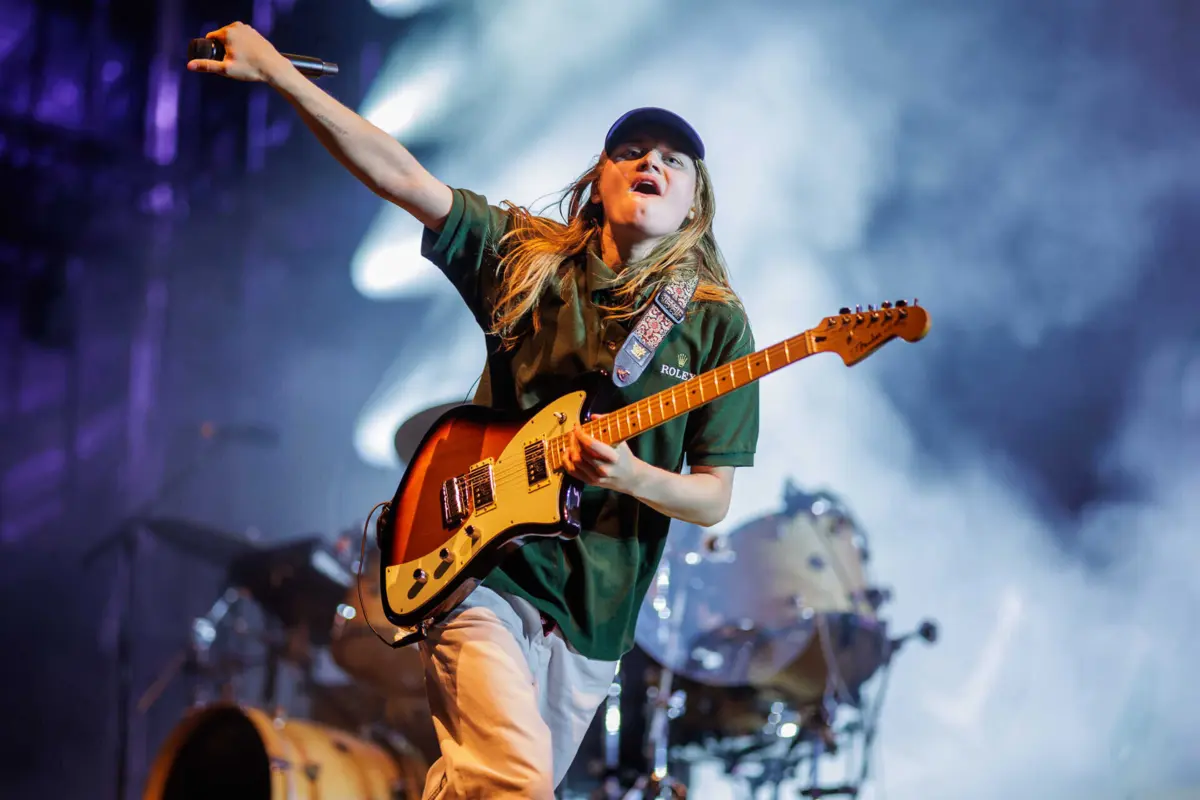 Girl in Red é um projeto pop da norueguesa de 25 anos Marie Ulven.