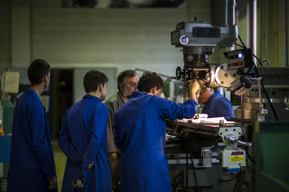 De acordo com os dados facultados ao JN, no concurso deste ano, nas duas fases de acesso, candidataram-se 2726 alunos, tendo apenas sido colocados 943