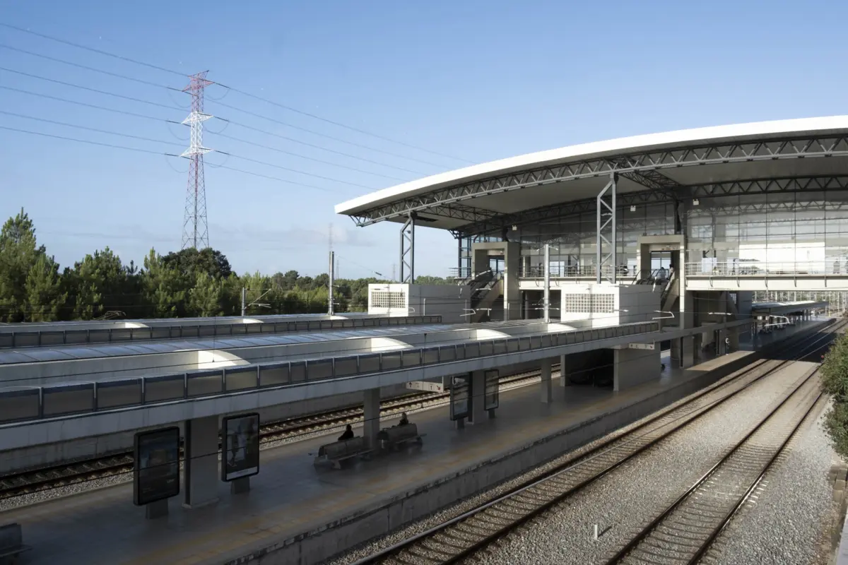 Policia fora de serviço deteve casal de namorados na Estação de Coina, no Barreiro