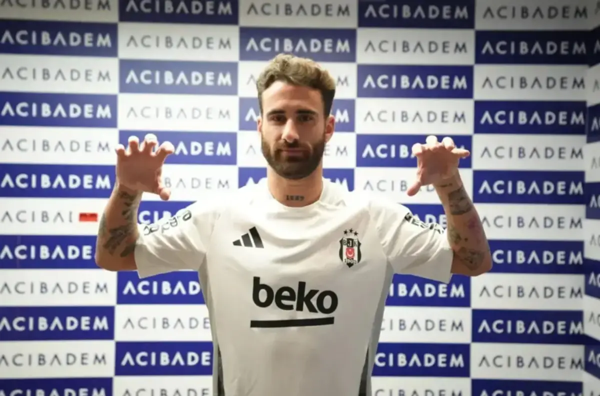 Rafa Silva cumpre a segunda época ao serviço do Besiktas