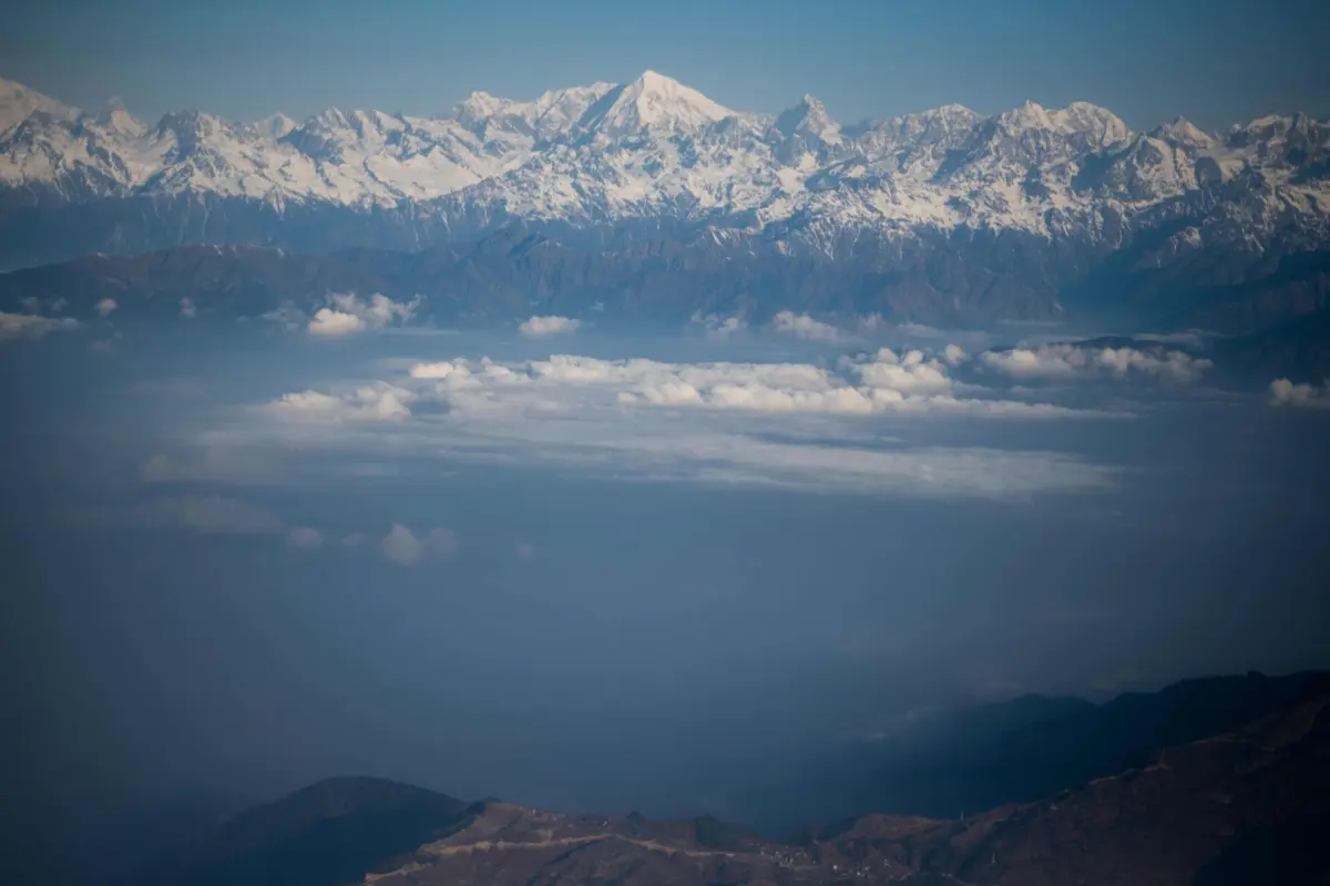Tempestade de neve deixou perto de mil pessoas presas