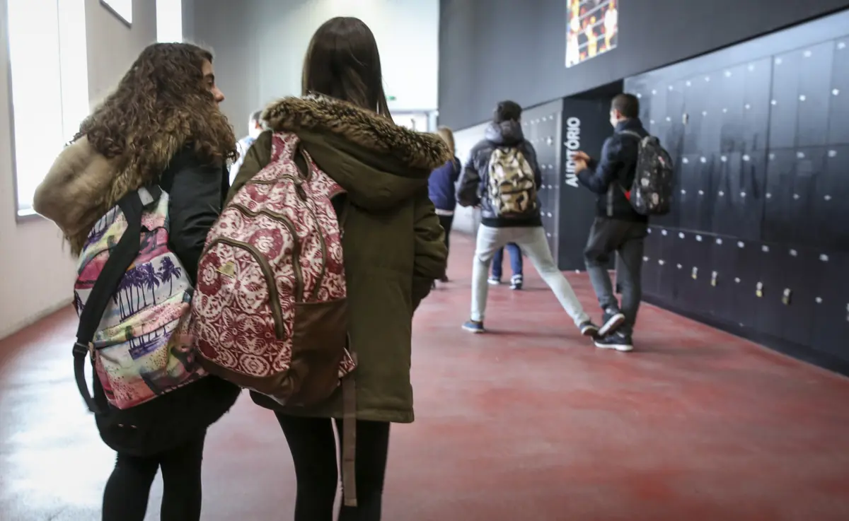 Principais apoios foram acompanhamento por psicólogos e terapia da fala