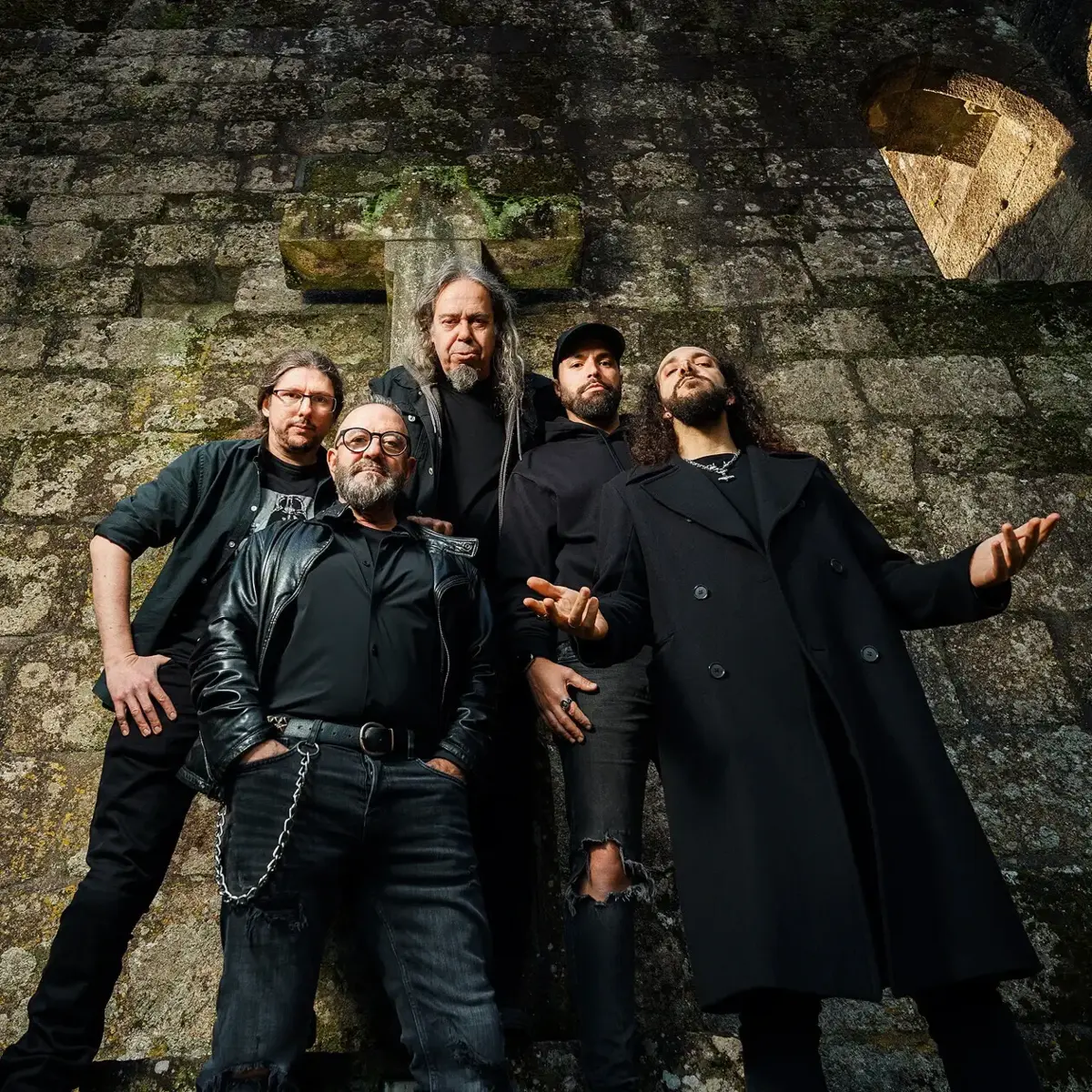 Banda portuense Xeque-Mate celebra 40 anos do disco "Em Nome do Pai, do Filho e do Rock'N'Roll"