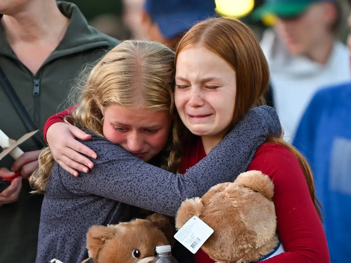 Duas crianças morreram no ataque a uma igreja numa escola católica em Minneapolis