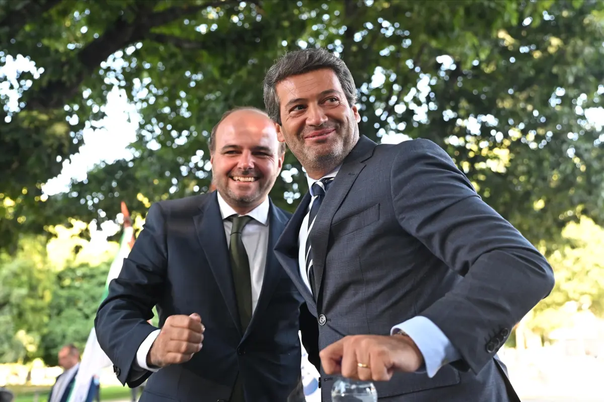 André Ventura esteve ao lado de Miguel Corte-Real, no Porto