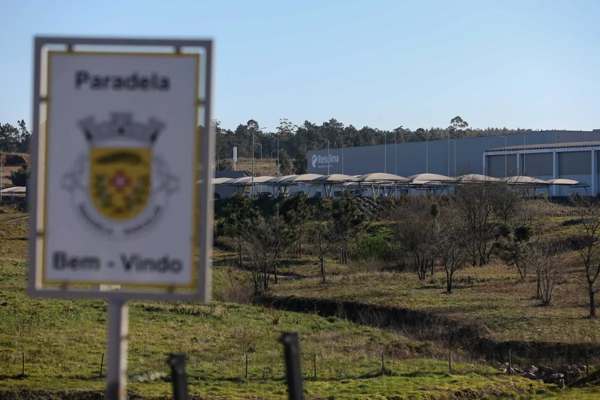 A Resulima estava obrigada a concluir, até ao final de 2024, a 1.ª fase das obras, destinadas a minimizar os impactos negativos do aterro de Paradela