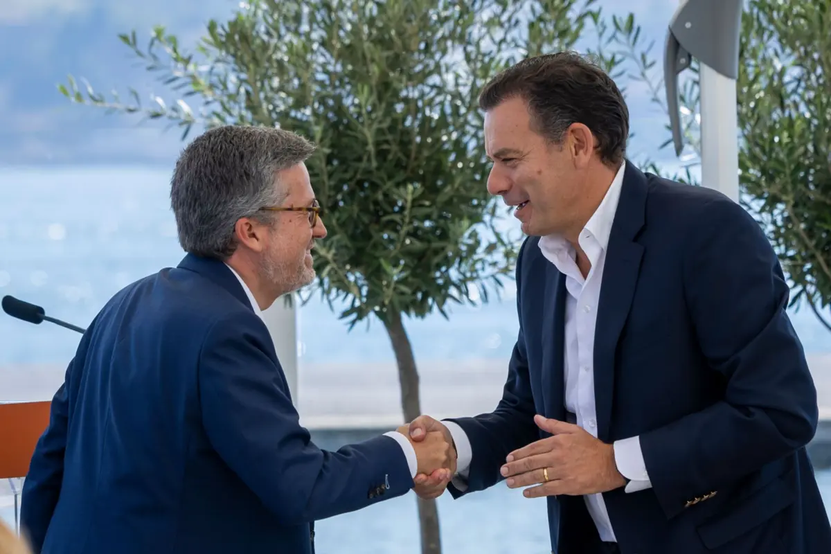 Imagem de contexto do artigo Montenegro diz que as câmaras do PS e do PCP têm mais barracas