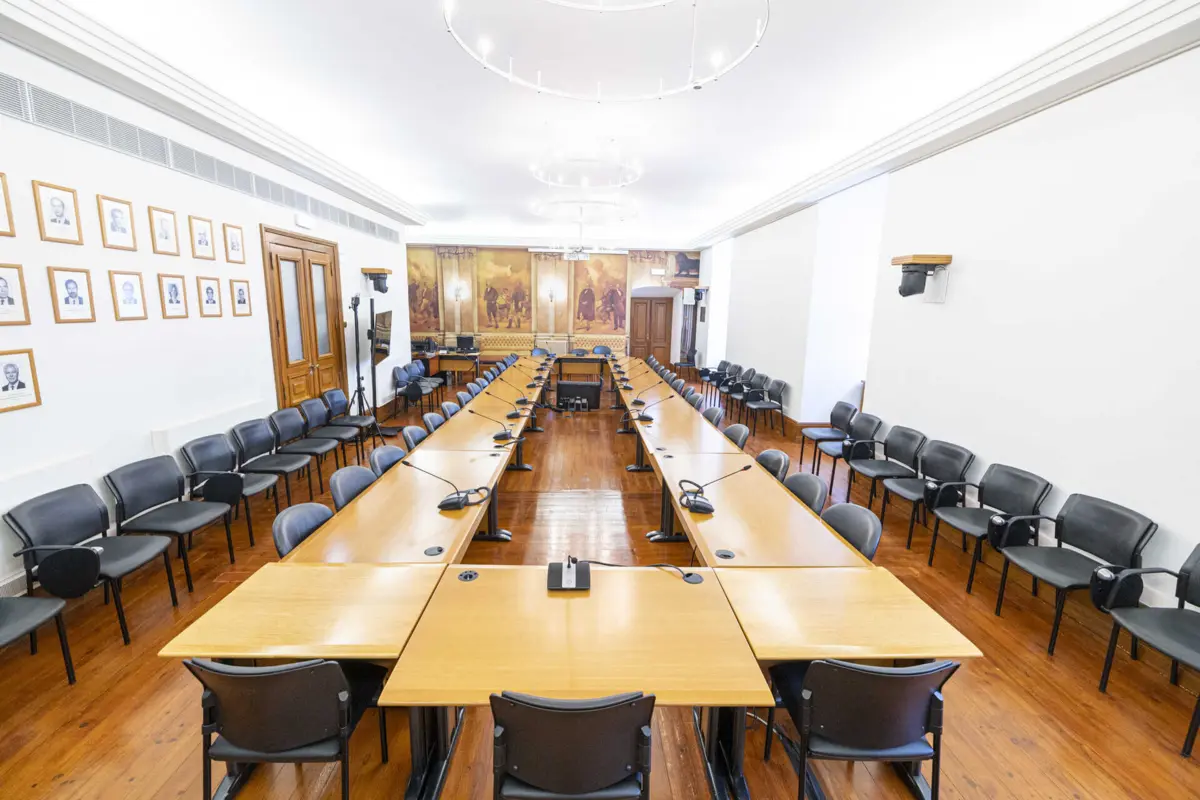 Imagem de contexto do artigo PS pede à oposição que "não se precipite" na leitura do relatório da TAP