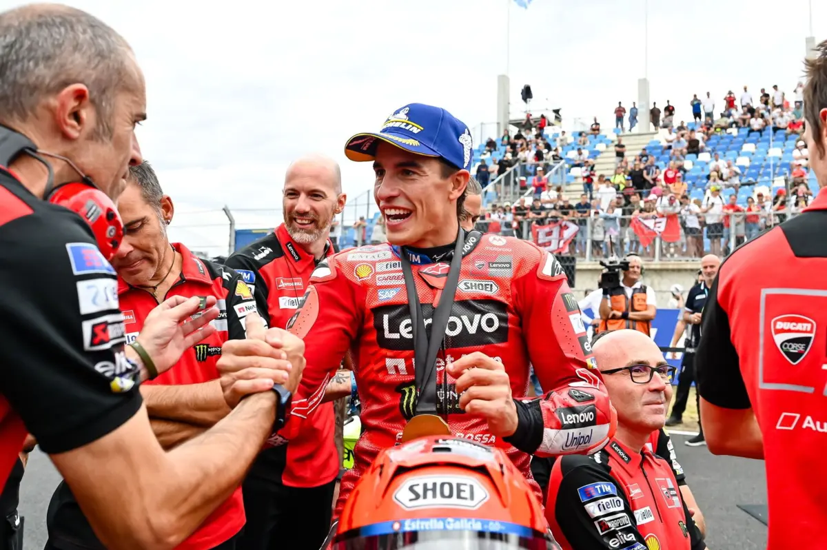 Marc segue a dominar na MotoGP