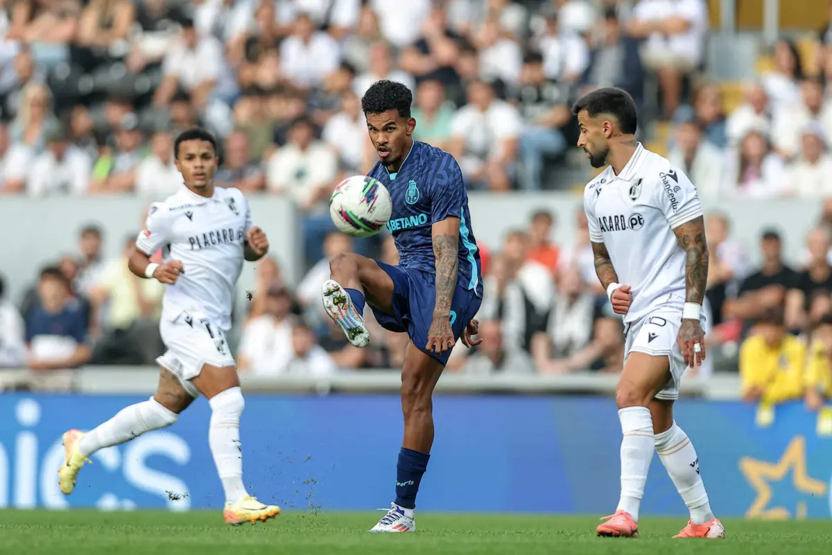 V. Guimarães e F. C. Porto em jogo da sexta jornada da Liga
