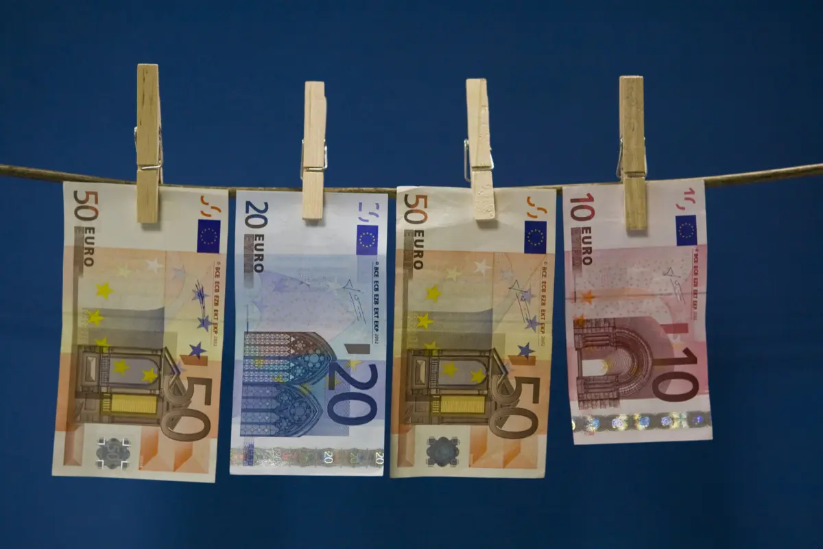 Europol apreendeu mais de 14 milhões de euros em notas falsas, numa operação liderada por Portugal, Espanha e Áustria