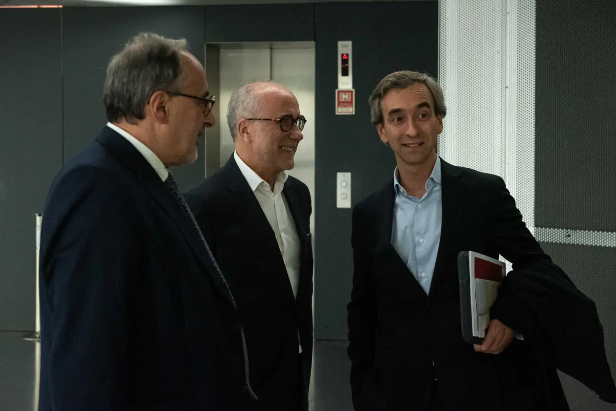 Filipe Araújo (à direita) diz que a Lei vai ser cumprida