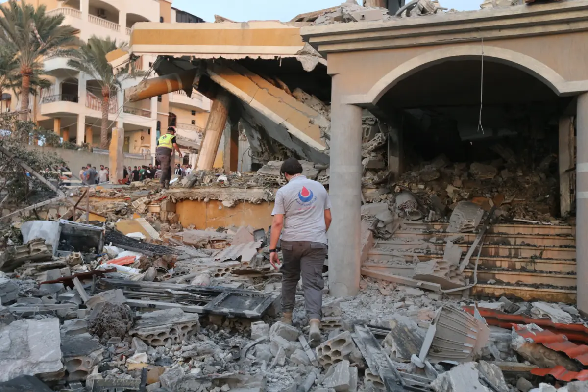 "O exército israelita lançou uma série de ataques contra alvos militares do Hezbollah", referiu as Forças de Defesa de Israel