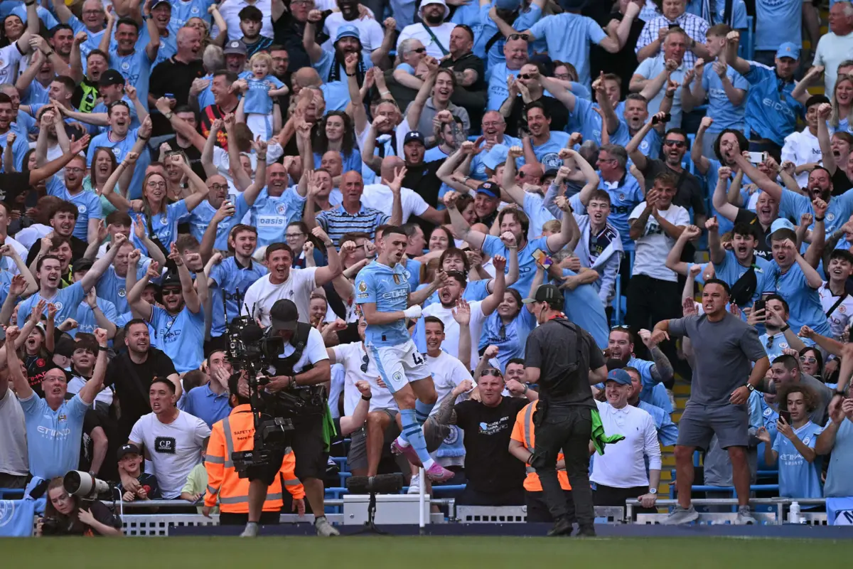 Phil Foden culminou a grande temporada com dois golos no jogo decisivo