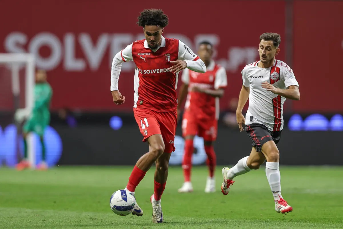 Yanis da Rocha fica com uma cláusula de rescisão de 50 milhões de euros