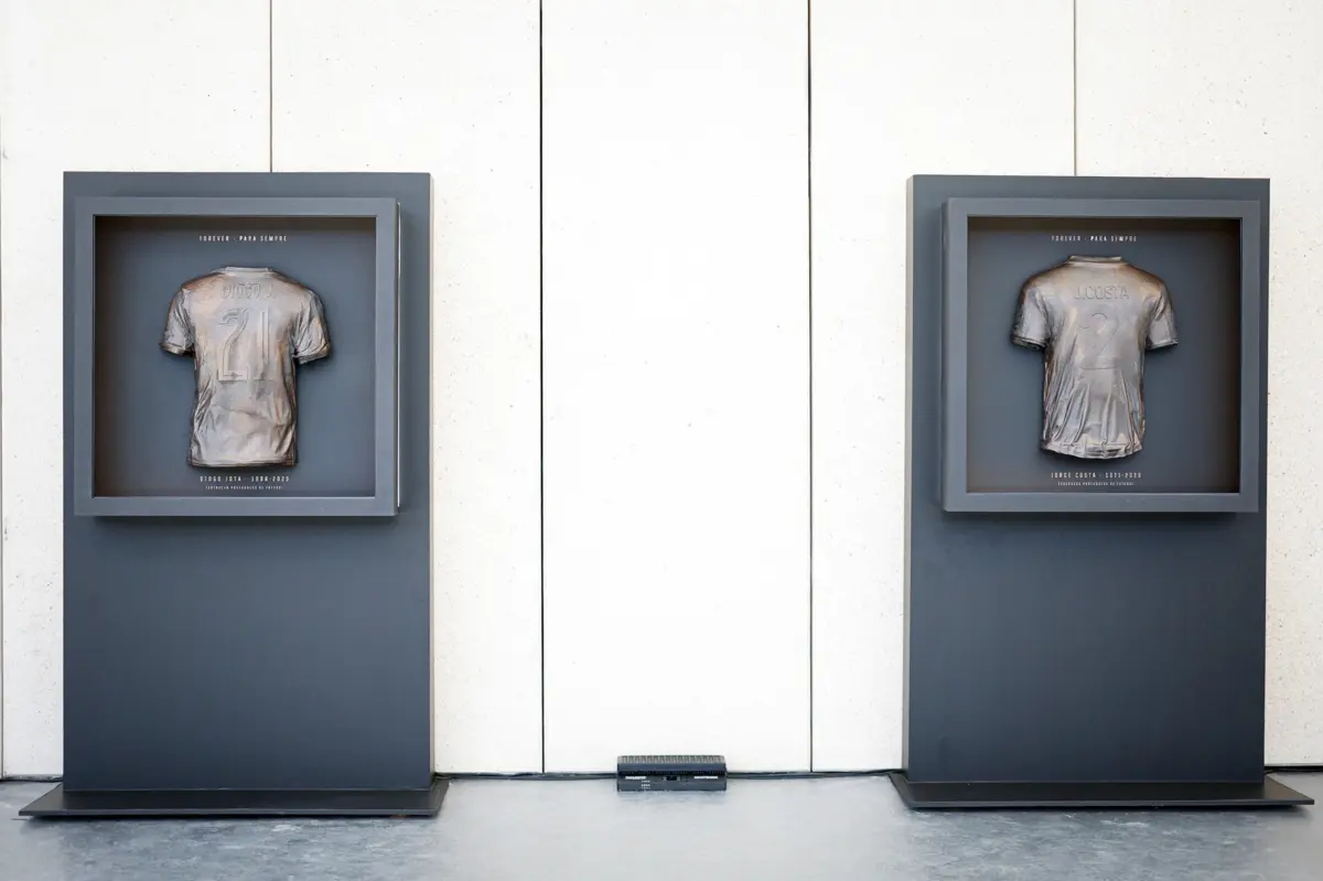 Diogo Jota e Jorge Costa ficarão imortalizados na Praça dos Heróis da Cidade do Futebol