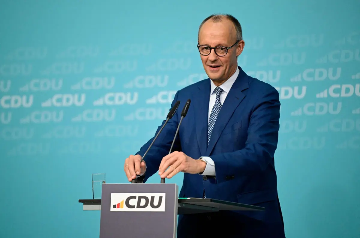 Questionado sobre o tema da imigração, Merz respondeu que "algo tem de mudar"