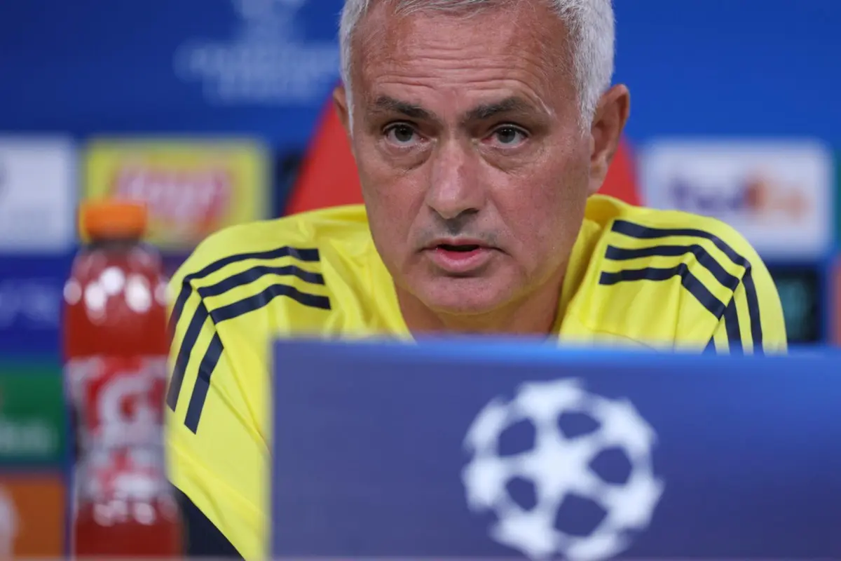 José Mourinho, treinador do Fenerbahçe