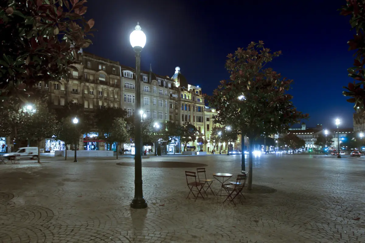 Iluminação pública na cidade do Porto