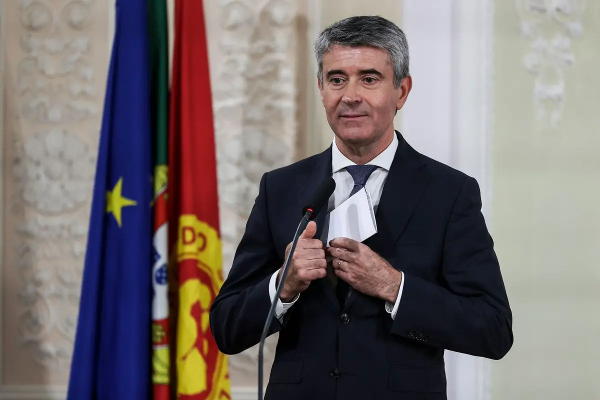 José Luís Carneiro vai reunir-se com o primeiro-ministro