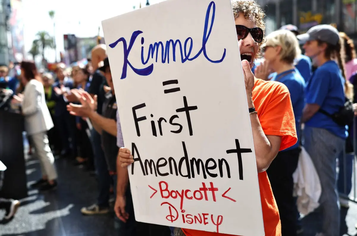 Suspensão, entretanto revertida, do programa de Jimmy Kimmel originou protestos