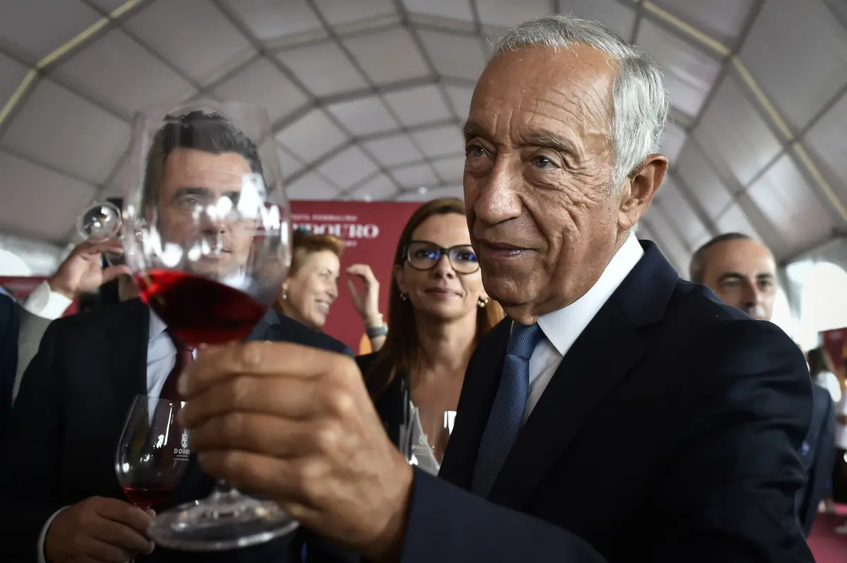 Marcelo Rebelo de Sousa na visita à feira de vinhos de São João da Pesqueira