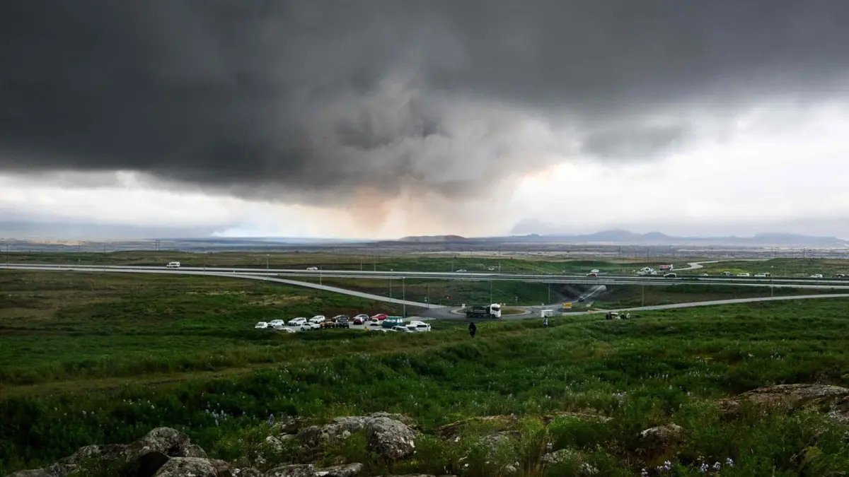 Cerca de 100 pessoas foram retiradas da cidade de Grindavik