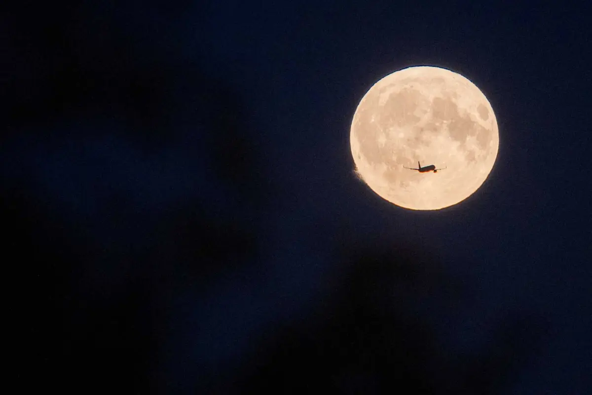 Imagem de contexto do artigo Terra vai ter uma segunda "mini-lua" durante dois meses
