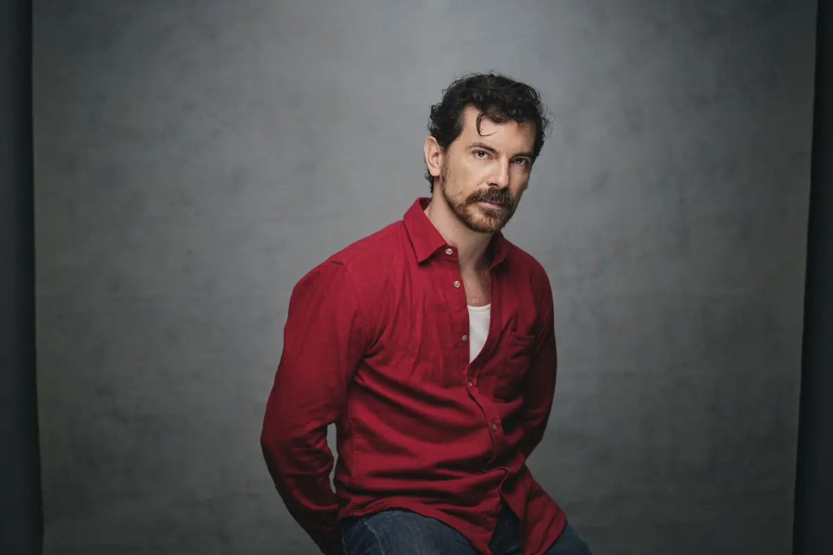 João Villas-Boas: “É com muito orgulho que vejo o meu irmão André chegar onde chegou”, diz o ator ao JN