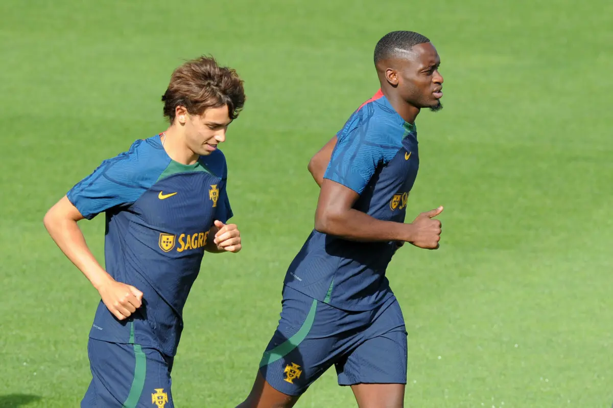 Toti Gomes alinha pelos ingleses do Wolverhampton.