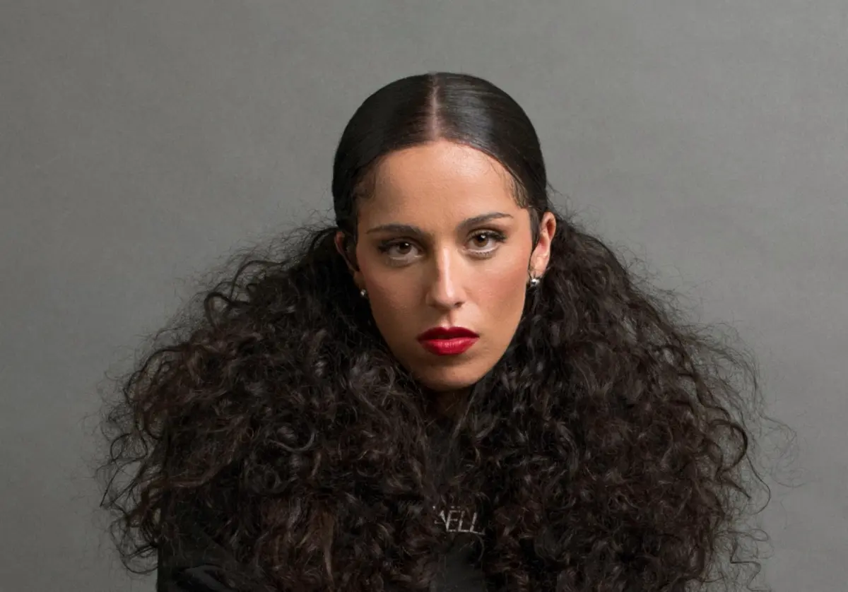 Sara Correia atua amanhã em Faro, na décima edição do Festival F, que decorre até 7 de setembro. A 7 de março de 2026, realiza um concerto na Meo Arena, em Lisboa