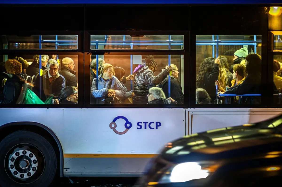 Operadores apostam em campanhas de sensibilização, mas não podem multar os passageiros