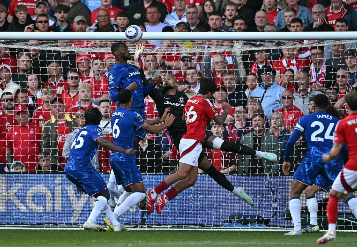 Chelsea ganhou em Nottingham e terminou a Premier League no quarto lugar