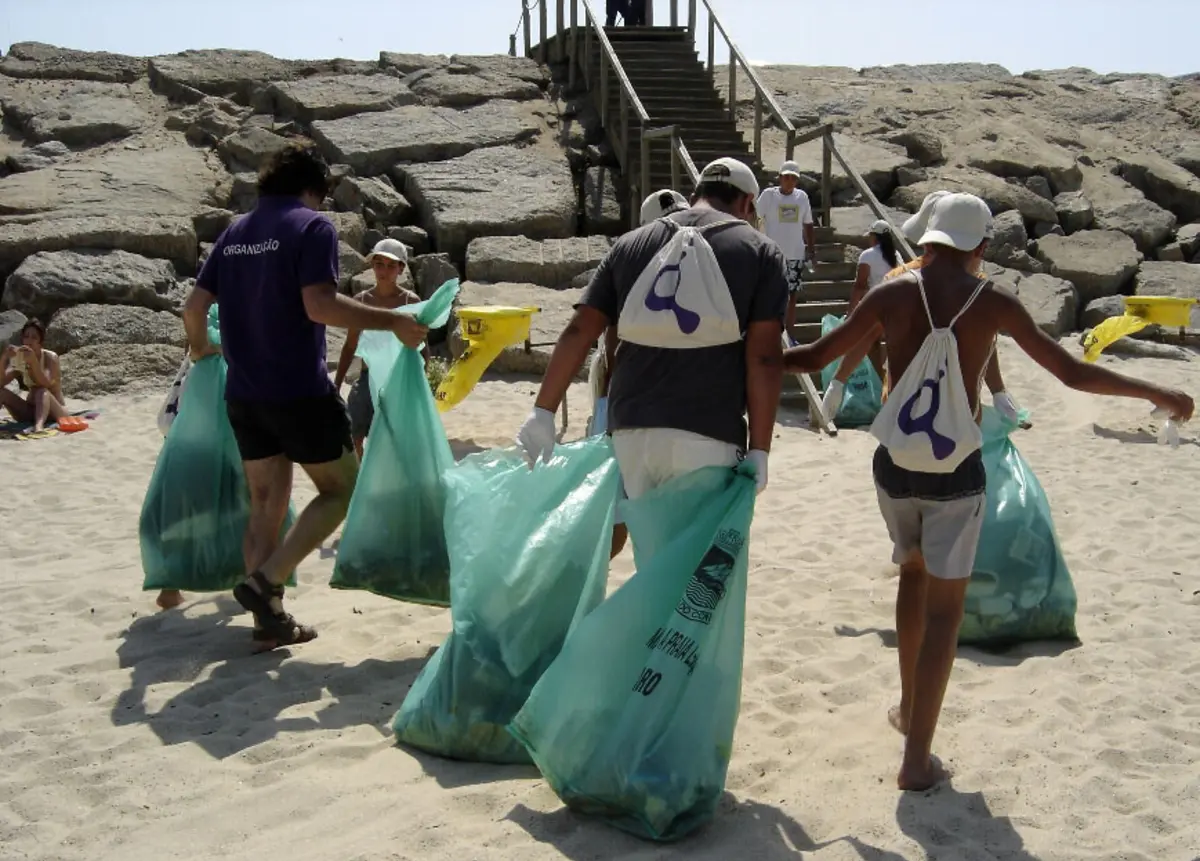 De 16 a 24 de setembro a fundação Oceano Azul organiza cerca de 180 ações de limpeza