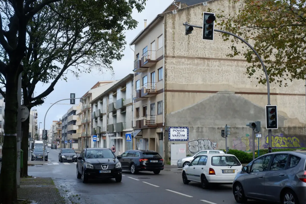 Semáforos já estão instalados