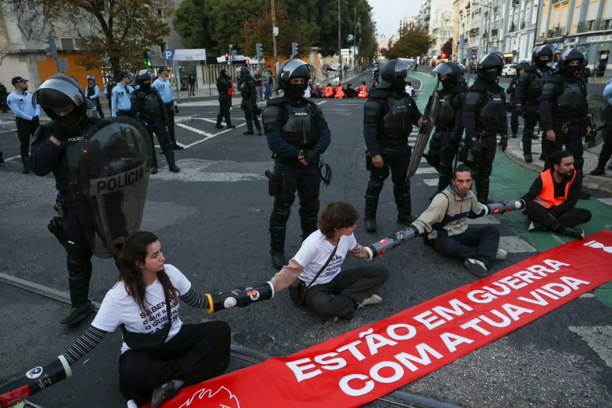 Manifestação em Lisboa contra os combustíveis fósseis