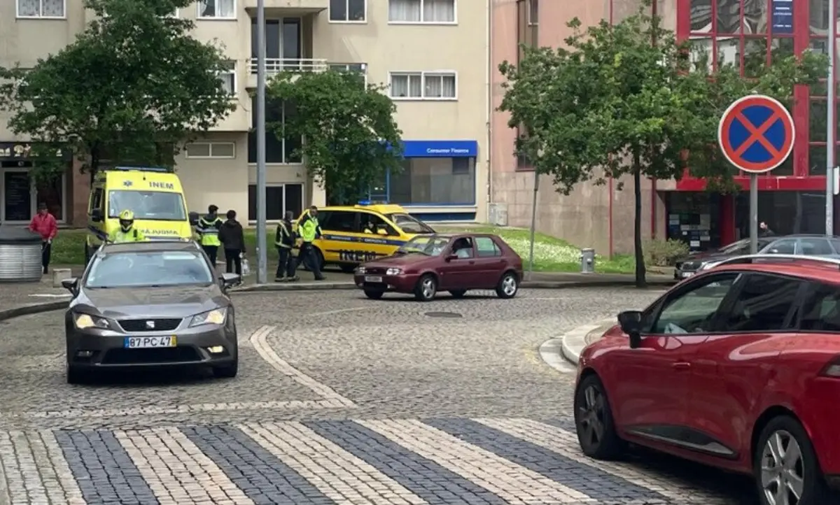 Agressor saltou de prédio na Rua de Simão Bolívar para fugir à PSP