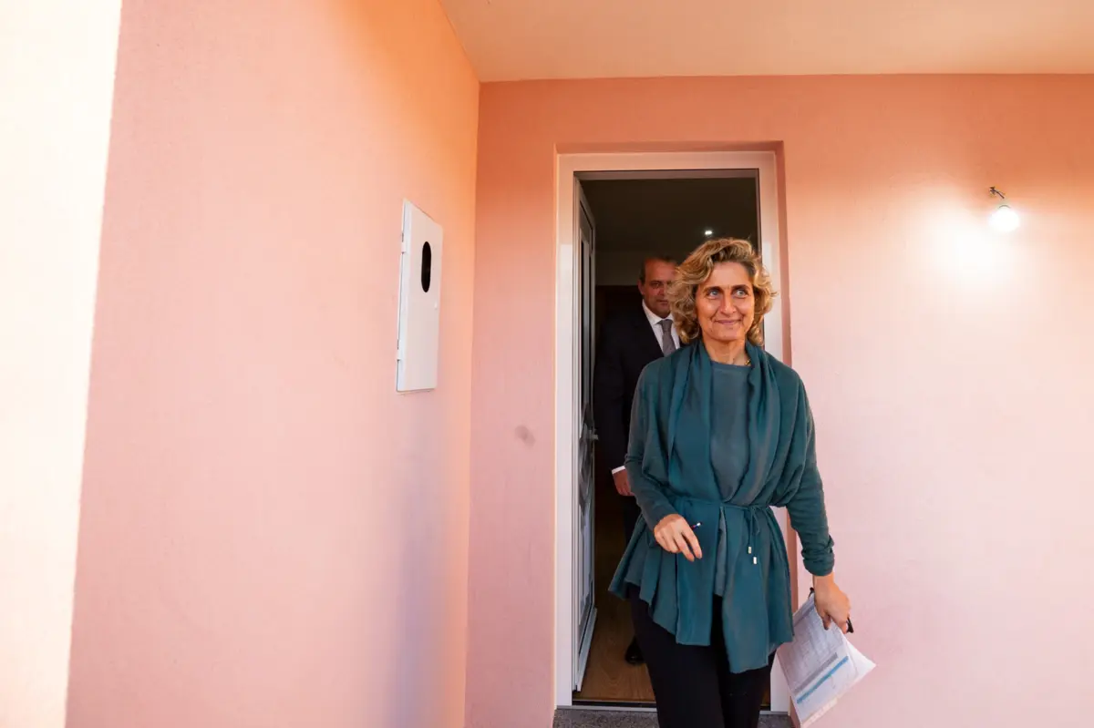 Em causa estão atos de quando a atual ministra da Coesão presidia à CCDR Centro