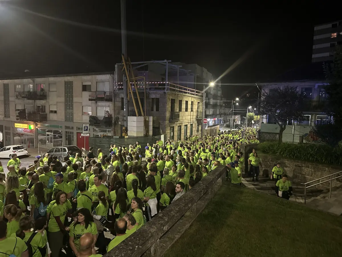 Dinheiro angariado serve para ajudar a pagar obras de substituição do telhado